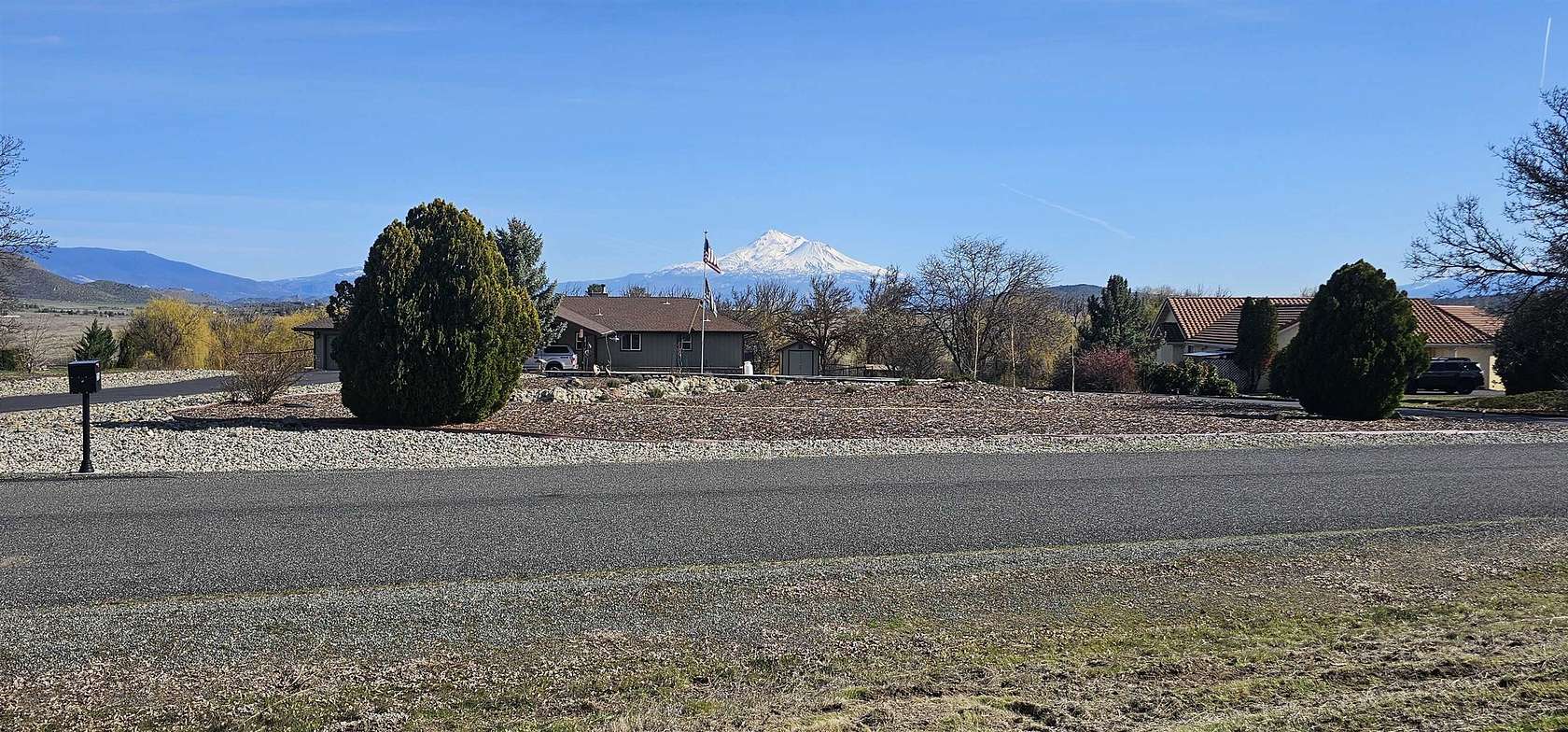 1.14 Acres of Residential Land for Sale in Montague, California