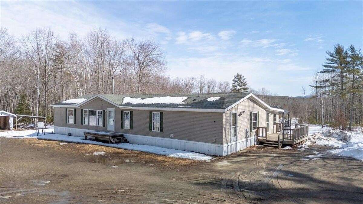 8.59 Acres of Land with Home for Sale in Waldoboro, Maine