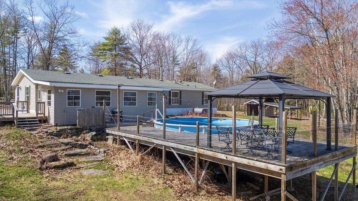 8.59 Acres of Land with Home for Sale in Waldoboro, Maine