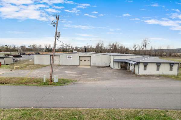 3.85 Acres of Improved Residential Land for Sale in Vilonia, Arkansas