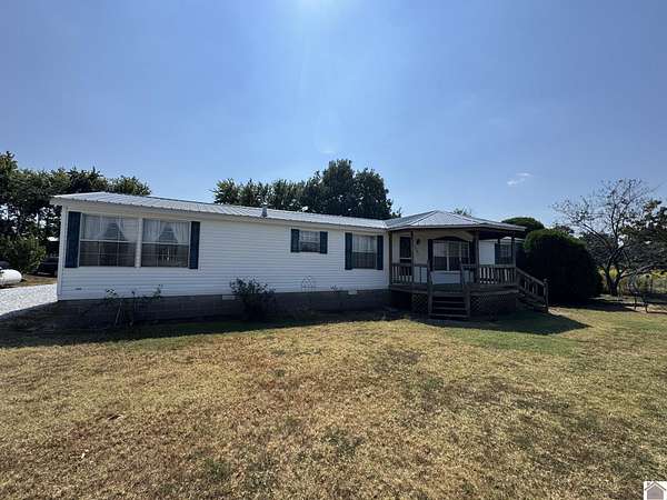 10 Acres of Land with Home for Sale in Fulton, Kentucky