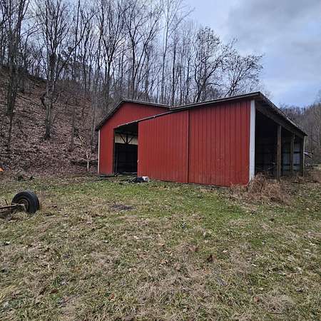 122 Acres of Recreational Land with Home for Sale in Rockholds, Kentucky