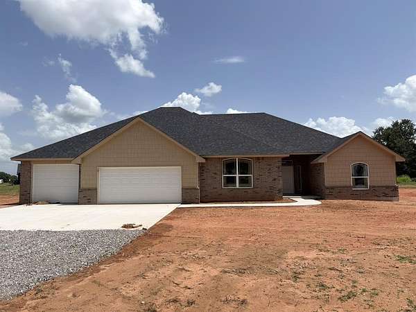 2 Acres of Land with Home for Sale in Chandler, Oklahoma