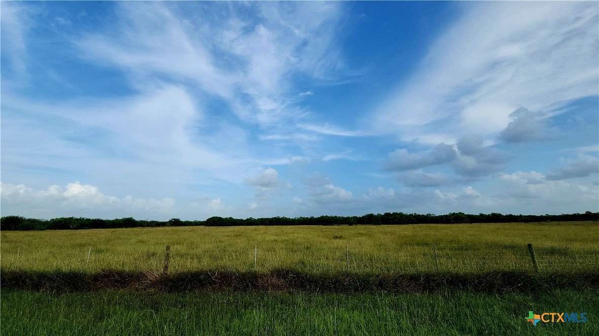 21 Acres of Land for Sale in Victoria, Texas