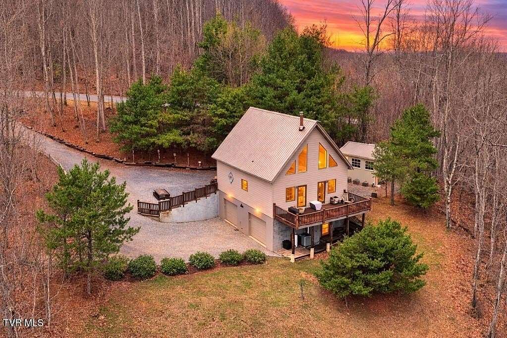3.24 Acres of Land with Home for Sale in Roan Mountain, Tennessee