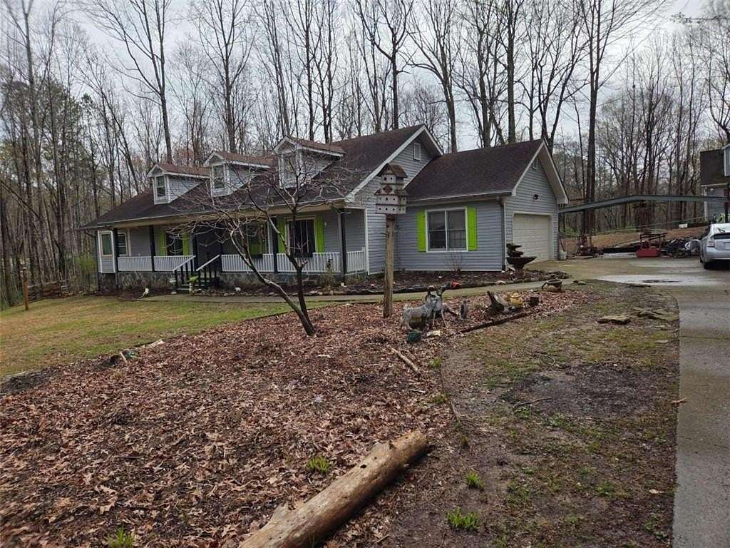 7.5 Acres of Land with Home for Sale in Stockbridge, Georgia