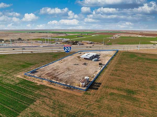 4 Acres of Improved Commercial Land for Sale in Stanton, Texas