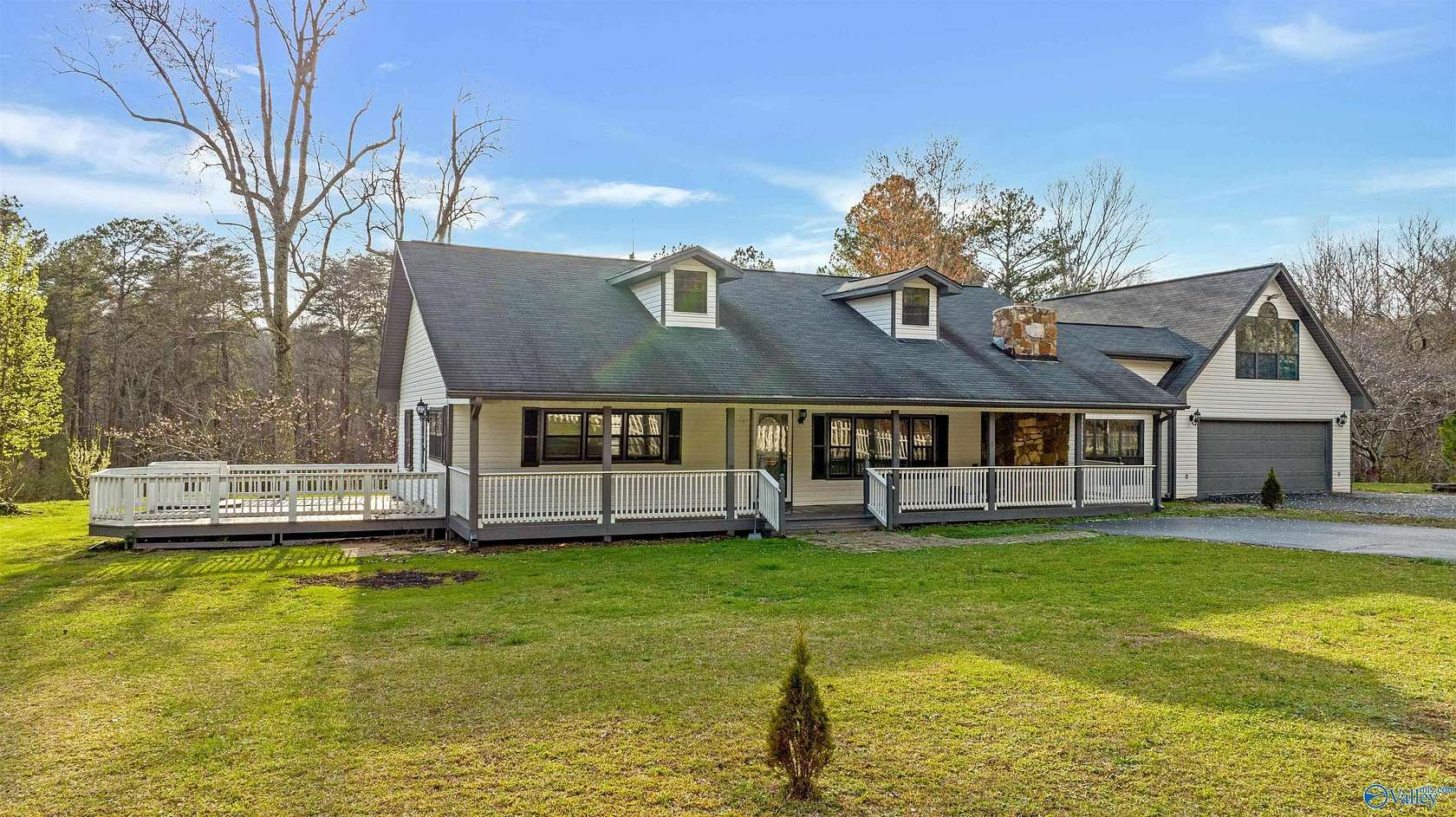 2 Acres of Land with Home for Sale in Fort Payne, Alabama