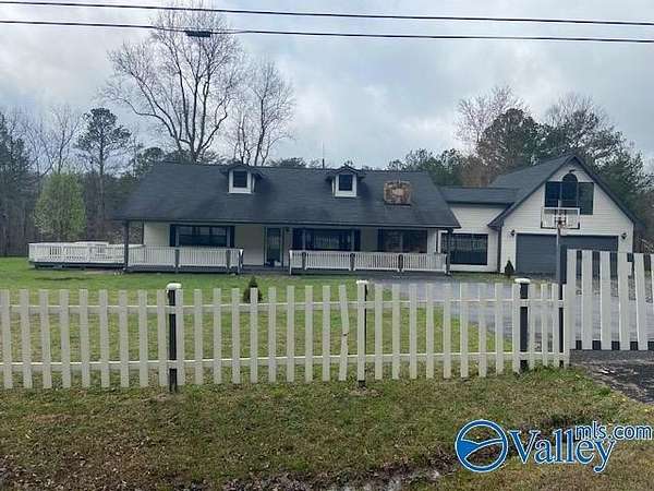 2 Acres of Land with Home for Sale in Fort Payne, Alabama