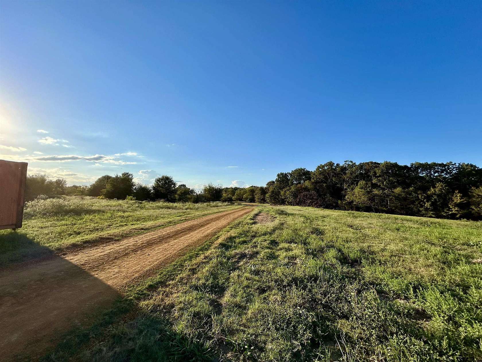 10 Acres of Recreational & Residential Land for Sale in Mount Pleasant, Texas