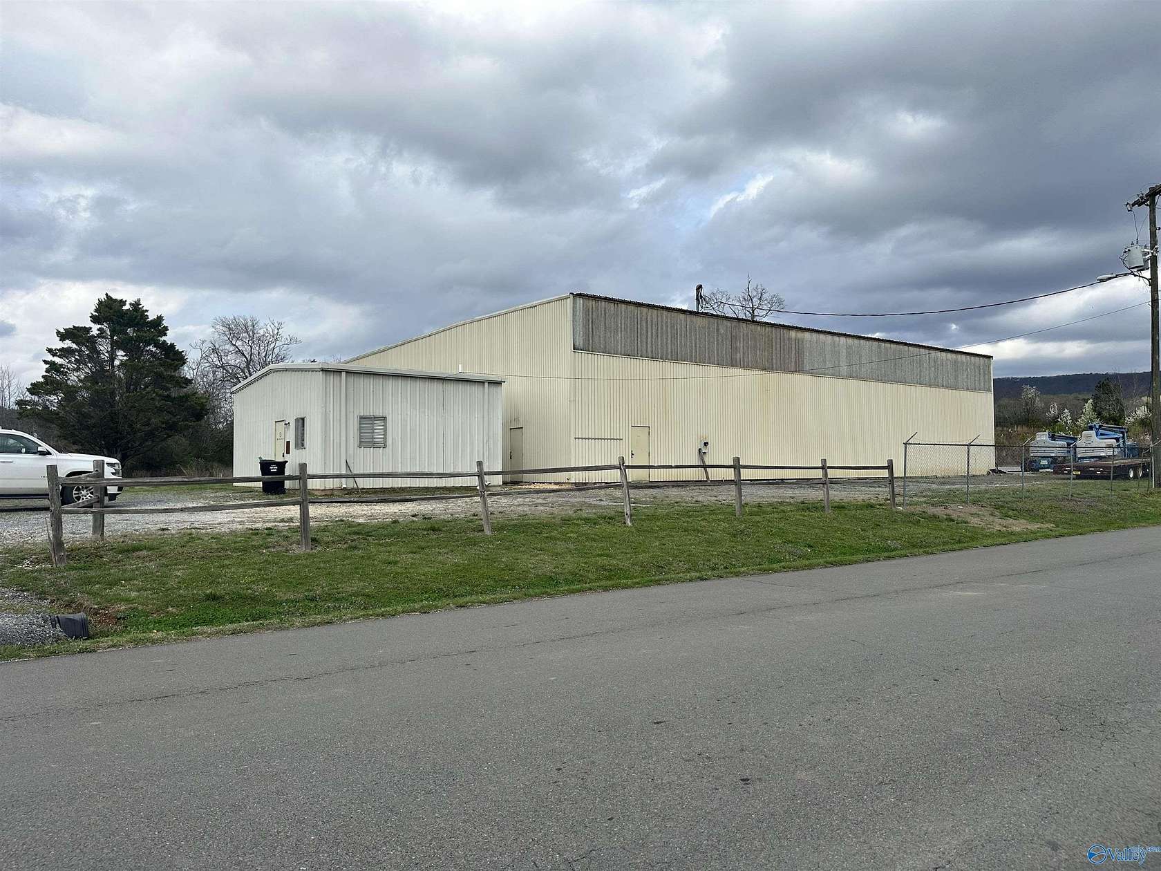 40 Acres of Improved Commercial Land for Sale in Fort Payne, Alabama