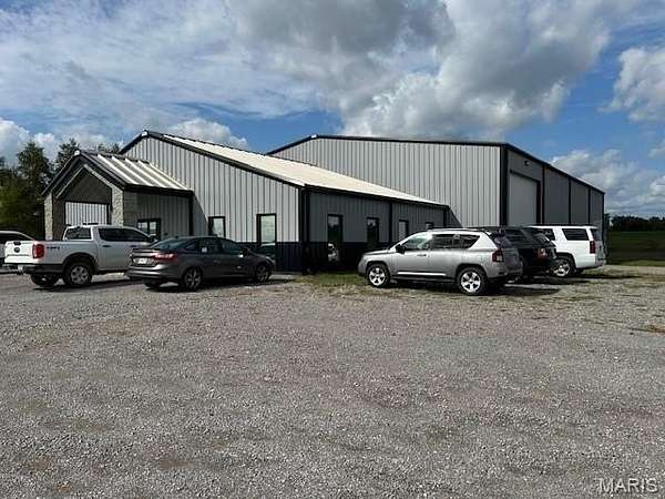 2.3 Acres of Improved Commercial Land for Sale in Scott City, Missouri