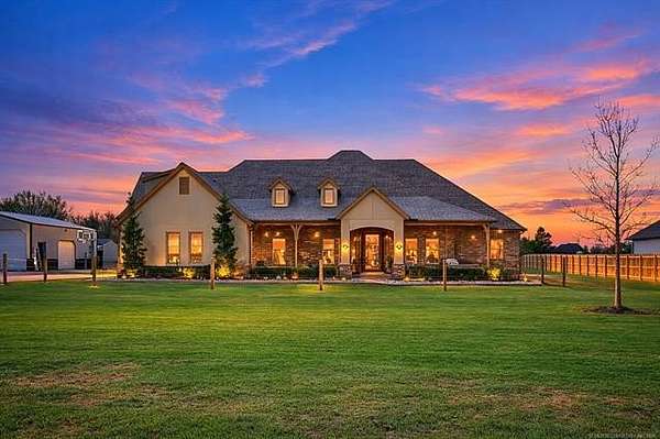 2 Acres of Land with Home for Sale in Coweta, Oklahoma