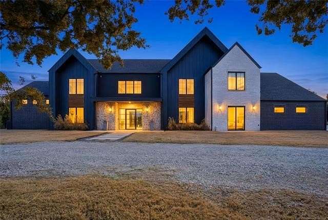 7.63 Acres of Land with Home for Sale in Broken Arrow, Oklahoma