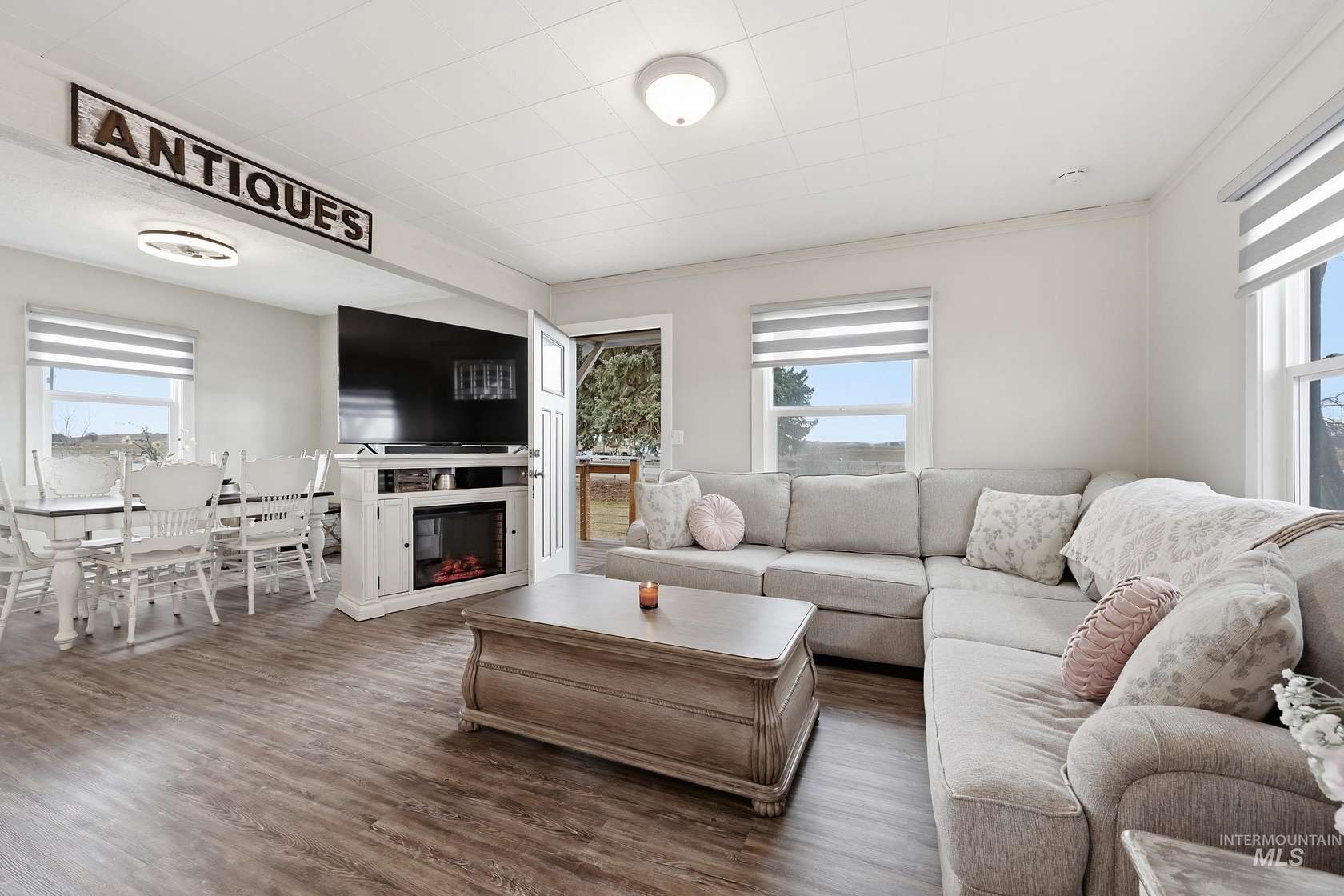 1.71 Acres of Land with Home for Sale in Nampa, Idaho