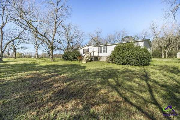 2.87 Acres of Land with Home for Sale in Hawkinsville, Georgia