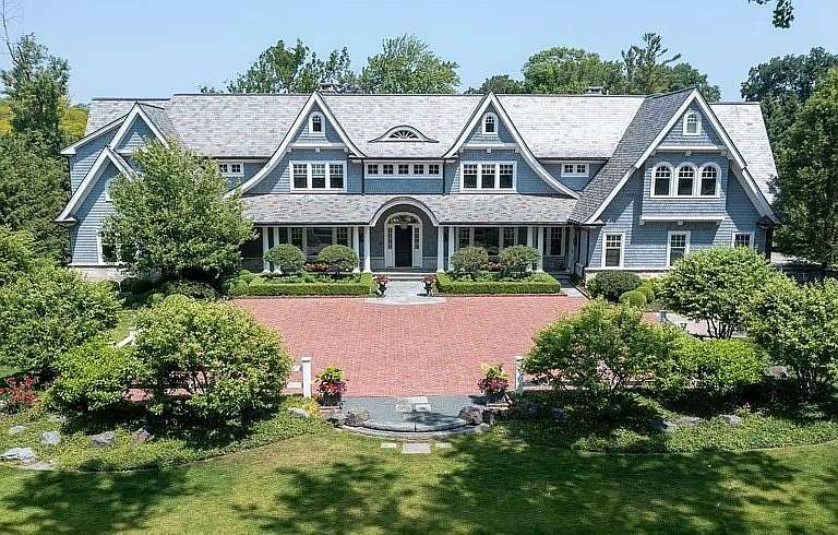 2 Acres of Land with Home for Sale in Northfield, Illinois