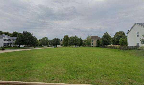 0.33 Acres of Residential Land for Sale in Yorkville, Illinois