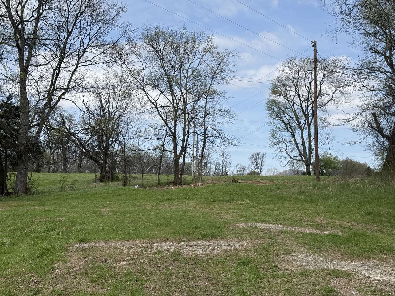 1.43 Acres of Residential Land for Sale in Hartsville, Tennessee