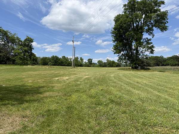 1.43 Acres of Residential Land for Sale in Hartsville, Tennessee