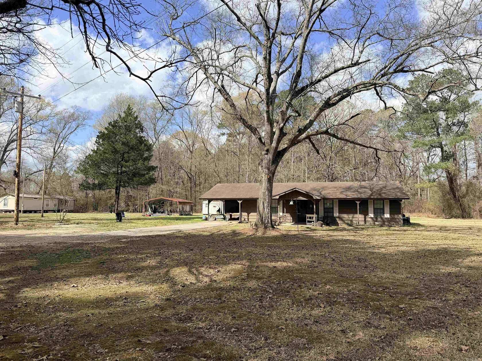 7 Acres of Land with Home for Sale in Crossett, Arkansas