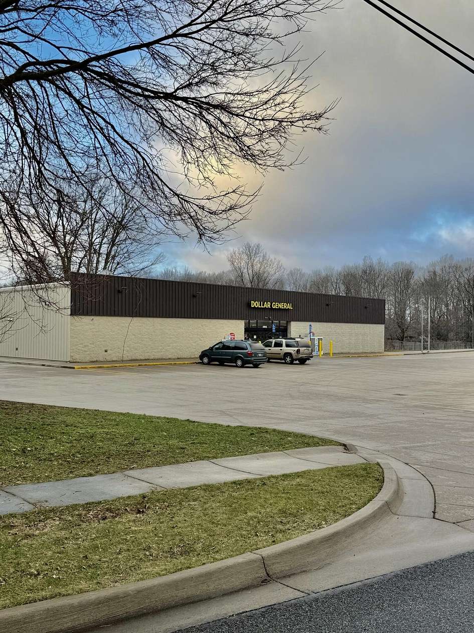 1.88 Acres of Improved Commercial Land for Sale in Vandalia, Michigan