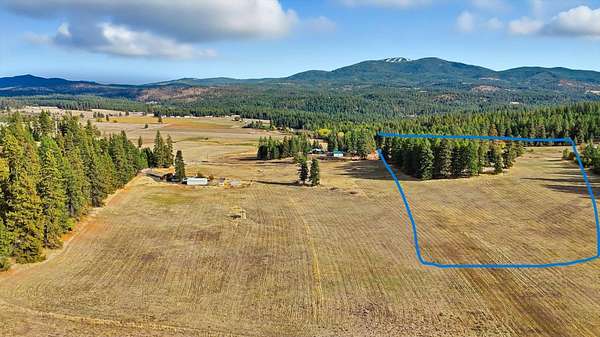 10 Acres of Residential Land for Sale in Chattaroy, Washington