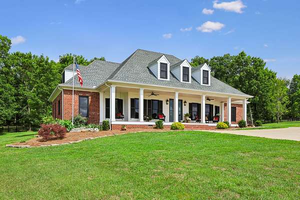 23 Acres of Recreational Land with Home for Sale in Lascassas, Tennessee