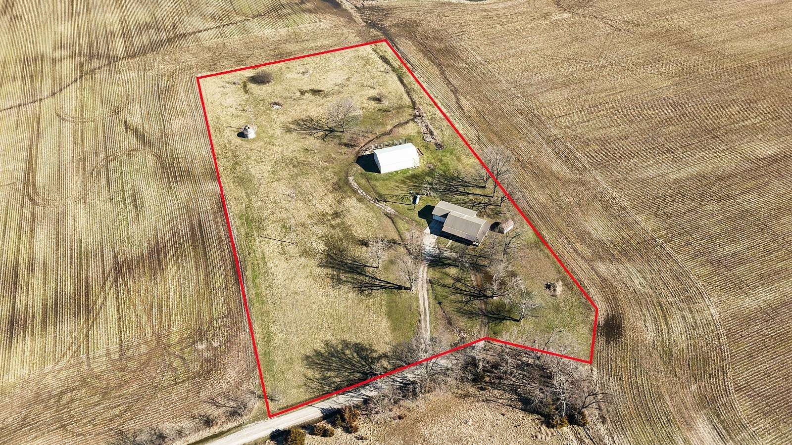 5 Acres of Land with Home for Auction in Clark, Missouri