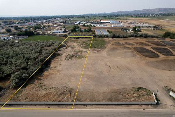 1.4 Acres of Commercial Land for Sale in Vernal, Utah