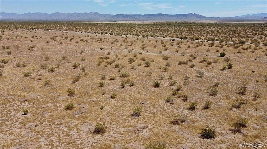 10 Acres of Recreational & Residential Land for Sale in Golden Valley, Arizona