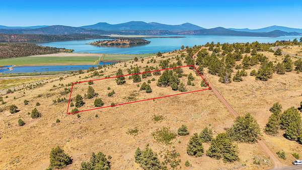 5 Acres of Residential Land for Sale in Klamath Falls, Oregon