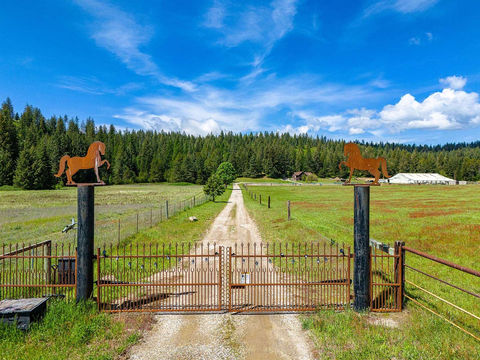 18 Acres of Mixed-Use Land for Sale in Elk, Washington