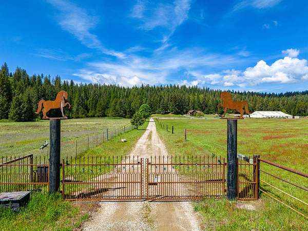 18 Acres of Mixed-Use Land for Sale in Elk, Washington
