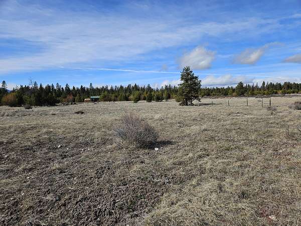 1 Acre of Residential Land for Sale in Chiloquin, Oregon