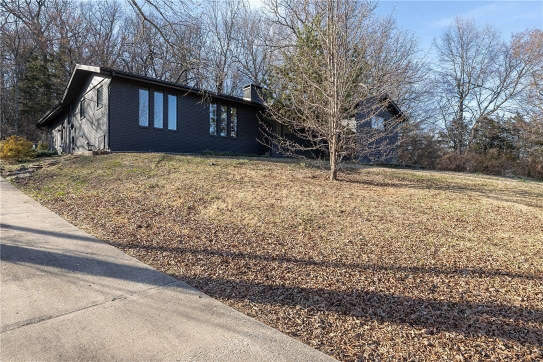 1.5 Acres of Land with Home for Sale in Fayetteville, Arkansas