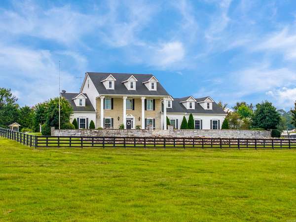 36 Acres of Land with Home for Sale in Bonnerdale, Arkansas