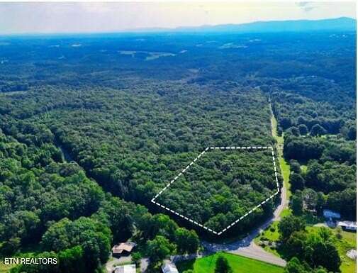 5.32 Acres of Residential Land for Sale in Crossville, Tennessee