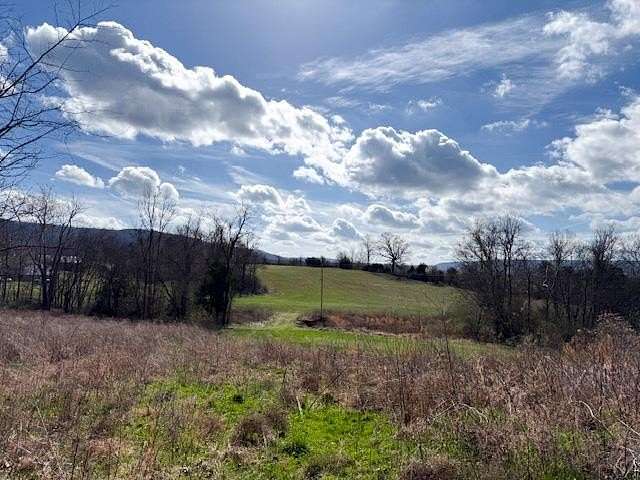 5 Acres of Land for Sale in Morrison, Tennessee