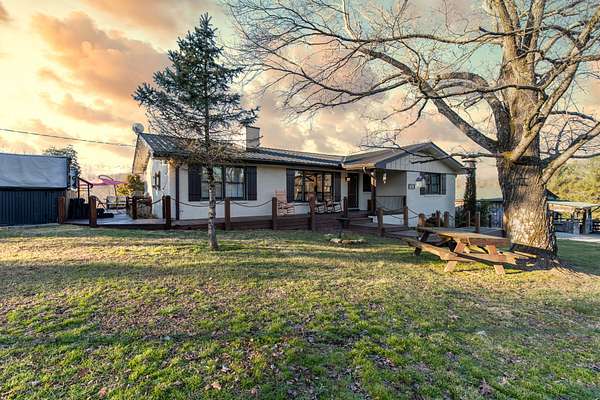 5.72 Acres of Improved Land for Sale in Franklin, Tennessee