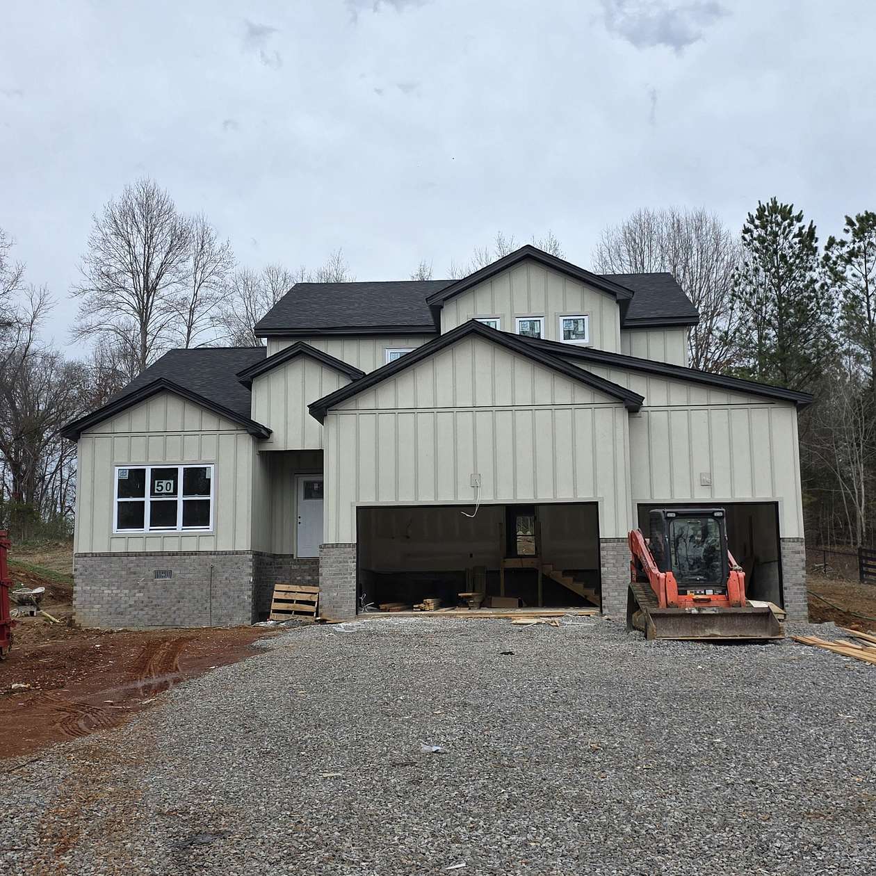 1.5 Acres of Land with Home for Sale in Clarksville, Tennessee