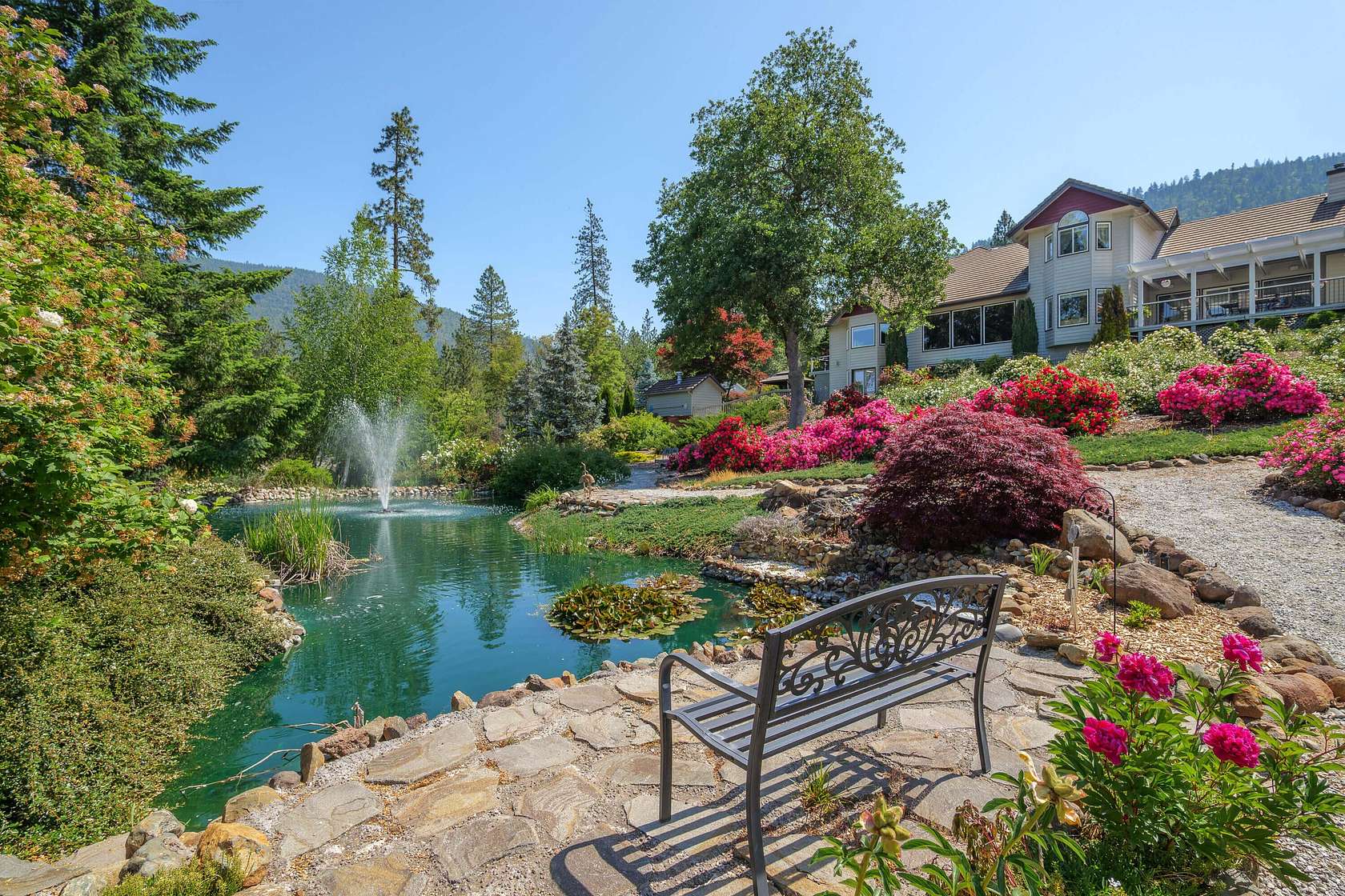 7 Acres of Land with Home for Sale in Grants Pass, Oregon