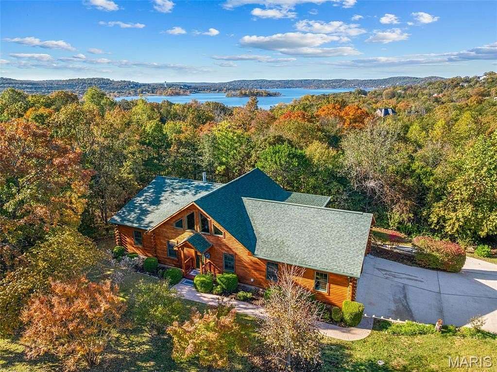 1.67 Acres of Land with Home for Sale in Hollister, Missouri