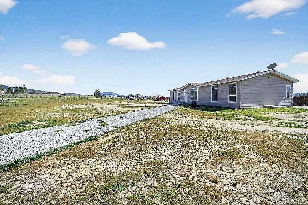 2.49 Acres of Land with Home for Lease in Anza, California