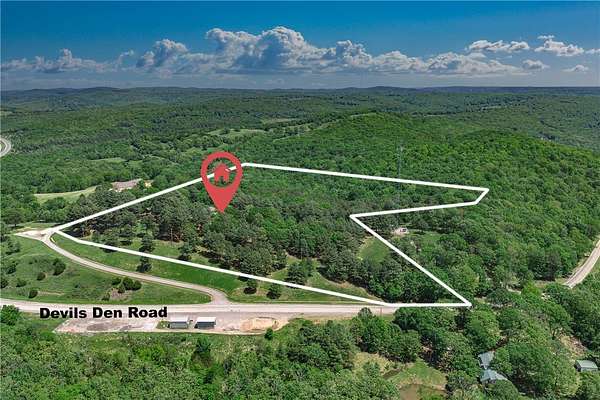 21 Acres of Land with Home for Sale in Winslow, Arkansas