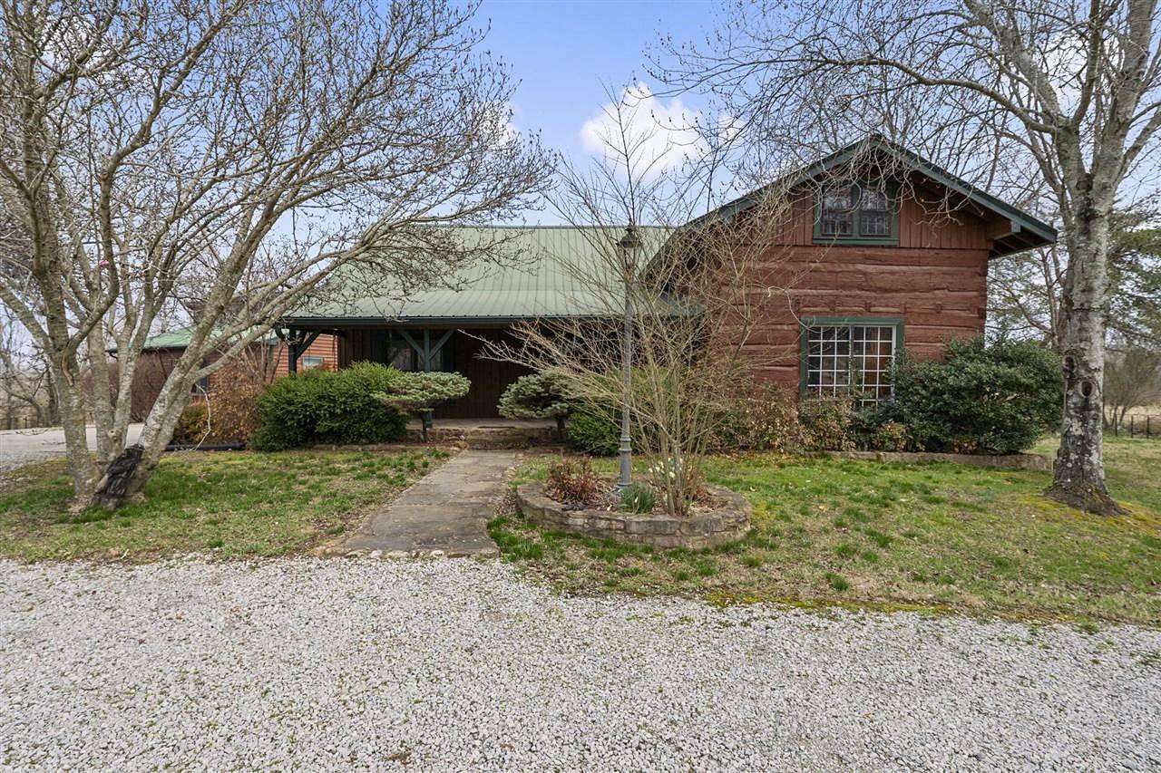 5.75 Acres of Land with Home for Sale in Bowling Green, Kentucky