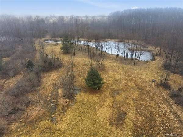 10.2 Acres of Land for Sale in Oceola Township, Michigan