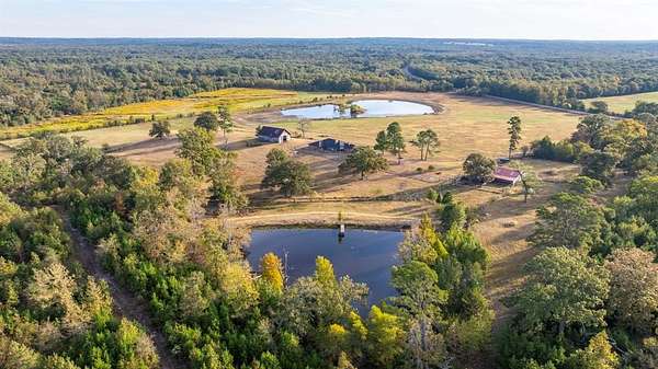 275 Acres of Land with Home for Sale in Mineola, Texas