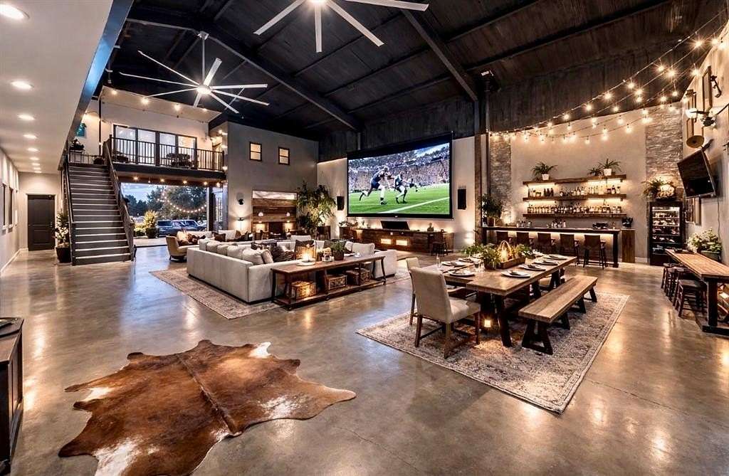 9.77 Acres of Improved Land for Sale in Canton, Texas