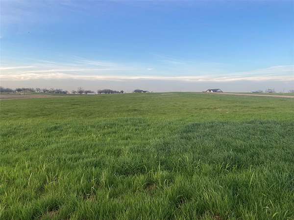 2 Acres of Residential Land for Sale in Decatur, Texas